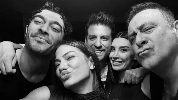 Birand Tunca'ya Sürpriz Doğum Günü! Demet Özdemir de Oradaydı!