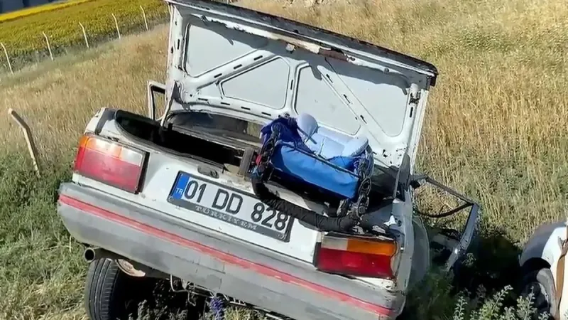 Adana'da kahreden kaza! anne ve bebeği yaşamını yitirdi