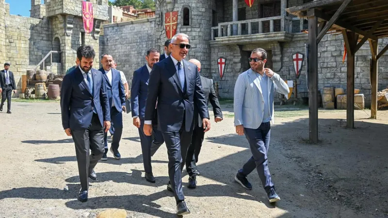 Bakan Ersoy'dan Bozdağ Film Platolarına ziyaret