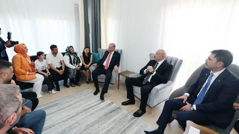 Başkan Erdoğan ile Aliyev’i evinde ağırlayan depremzede Leyla Altun konuştu: Çok güzel bir duyguymuş