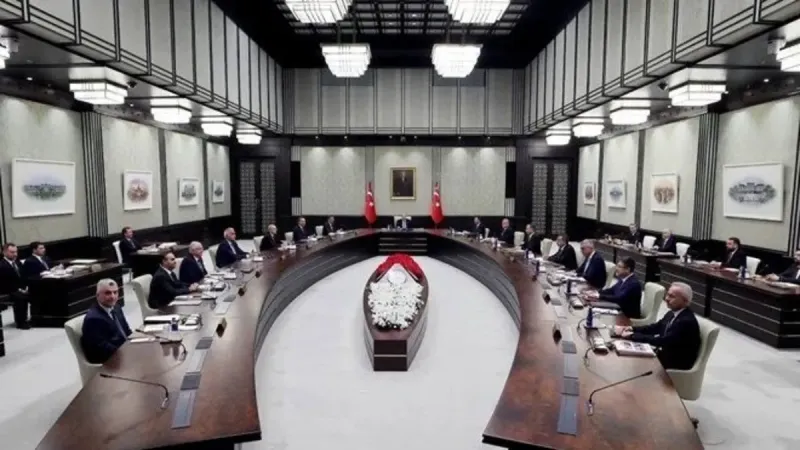 Başkan Erdoğan liderliğindeki Kabine toplanıyor! Terörsüz Türkiye, emekliye zam, İsrail saldırıları...