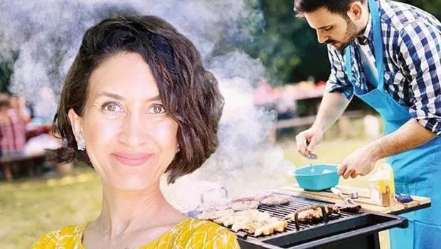 Bayram sofrasında yerken dikkat
