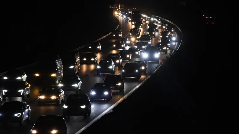 Bayram tatili dönüşü trafikte yoğunluk