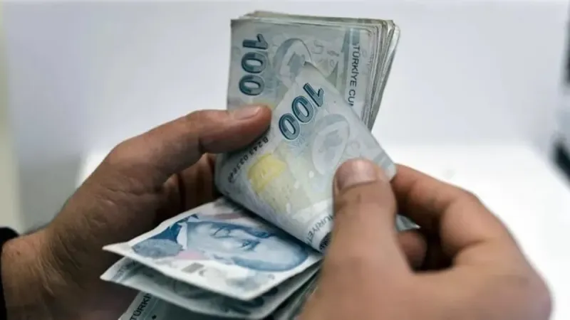 Emekliye Müjde! Taban Aylık 17 Bin TL'yi Aşıyor: İşte Detaylar!