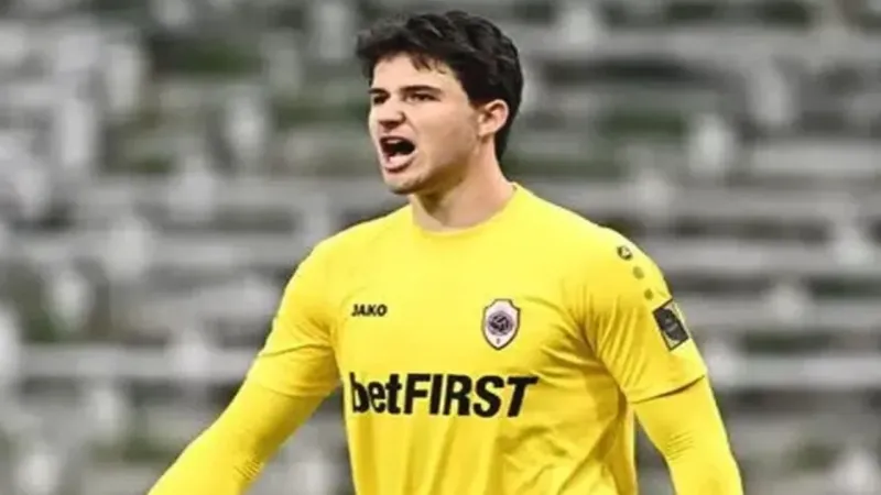 Galatasaray'dan Kaleci Bombası! 15 Yıl Garanti mi?