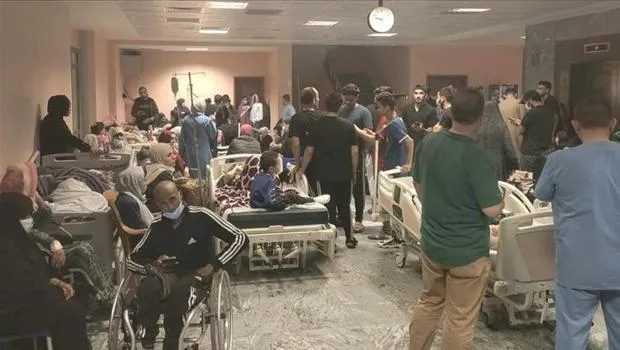 Gazze'de en az 10 sağlık kuruluşu İsrail'in hedefi oldu