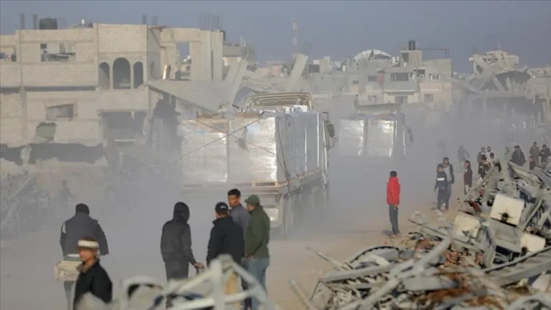 Haaretz: İsrail Gazze'ye yardım ulaştırılmasını engelleyen sıkı şartlar uyguluyor