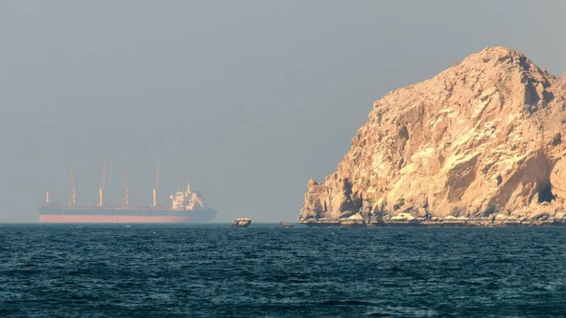 İran Meclisi, Hürmüz Boğazı'nı kapatma kararı aldı