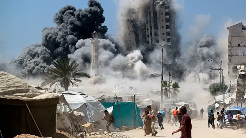 İsrail Gazze’de 12 katlı binayı vurdu: Yine karargah bahanesi
