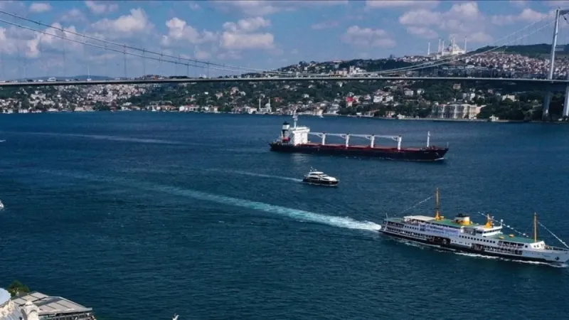 İstanbul Boğazı trafiğe kapatıldı