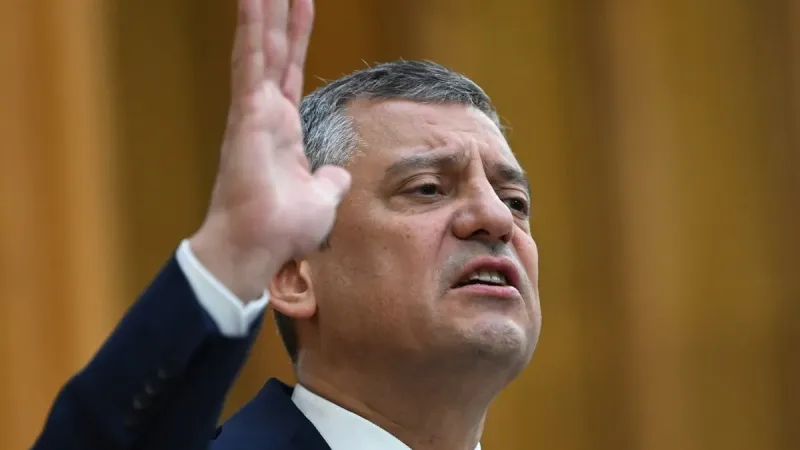 İşte Özgür Özel'in tehditler savurduğu Takvim manşeti! Bir yıl önce yaptığı basın özgürlüğü paylaşımı gündemde!