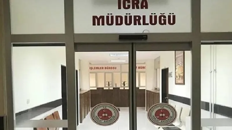 İzmir Adliyesi'nde Rüşvet Operasyonu! İcra Müdürlüğü Karıştı!