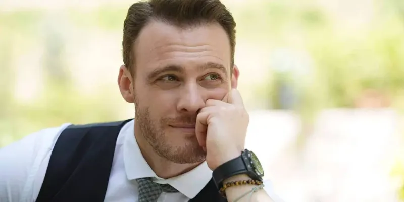Kerem Bürsin Geri Döndü! İşte O Flaş Hamle ve Yeni Projesi