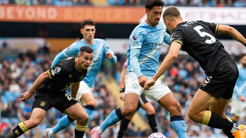 Manchester City'den Gol Şov! Burnley'i Ezdi Geçti!