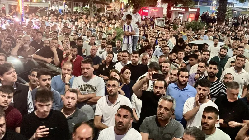 Manisalılar yoğun bakımdaki başkanları için hastane önünde
