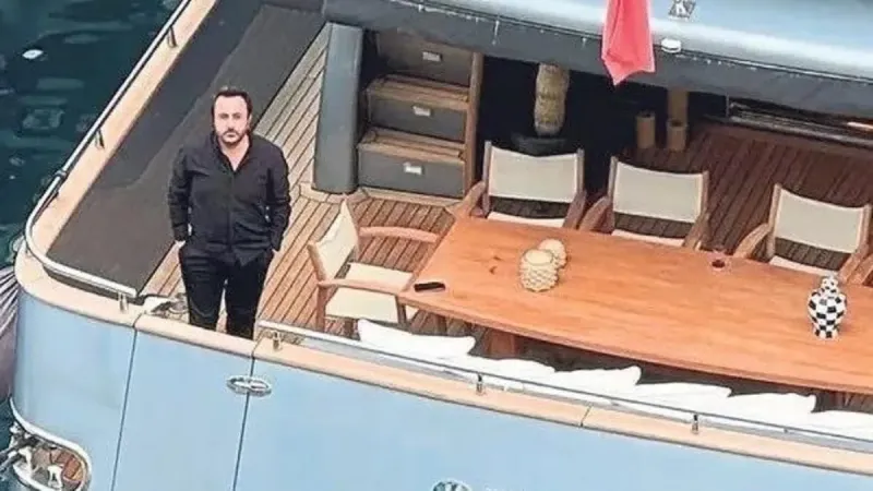Mikonos'ta lüks yatta şiddet skandalı! İş insanı Gökhan Seven’in kirli geçmişi INTERPOL sorgusunda ortaya çıktı