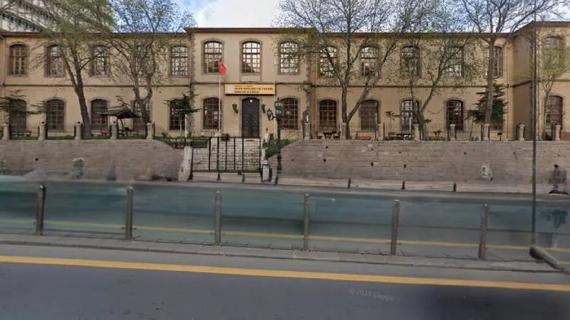 MEB'e Şok Dava! Okul Kapatma Kararı İptal Mi Olacak?