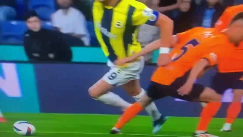 Fenerbahçe'ye Penaltı Verilmeli miydi? Dzeko Pozisyonu Tartışması!