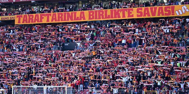 Galatasaray Kombine Bitti Mi? Taraftar Rekoru Kırdı!