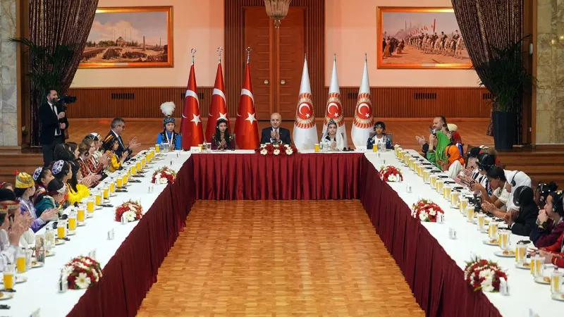 TBMM Başkanı Kurtulmuş, dünya çocuklarını kabul etti