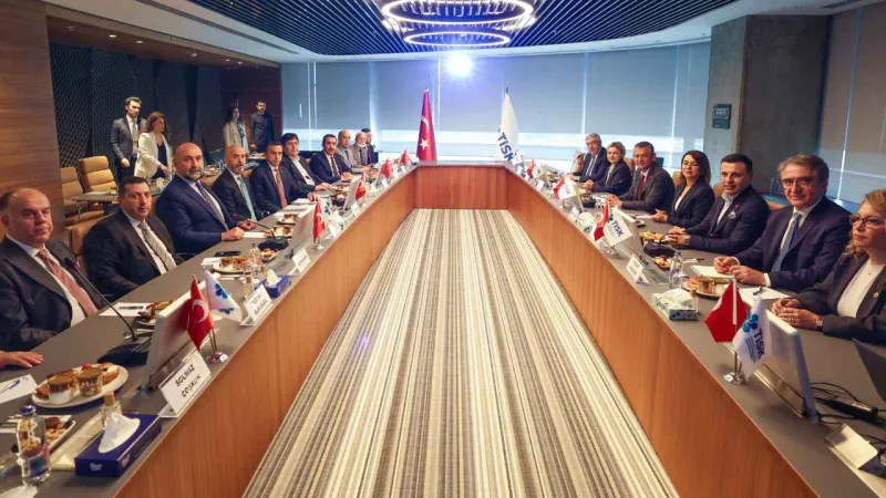 Özgür Özel’den işverenlere ‘ara zam’ ziyareti