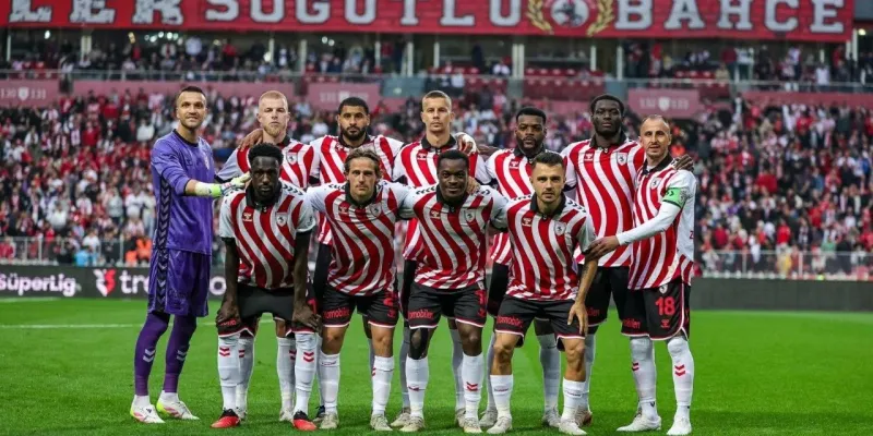 Samsunspor yolladı ünlü İngiliz takımı havada kaptı