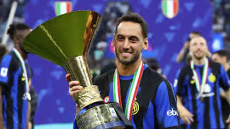 Serhat Akın'dan Hakan Çalhanoğlu paylaşımı