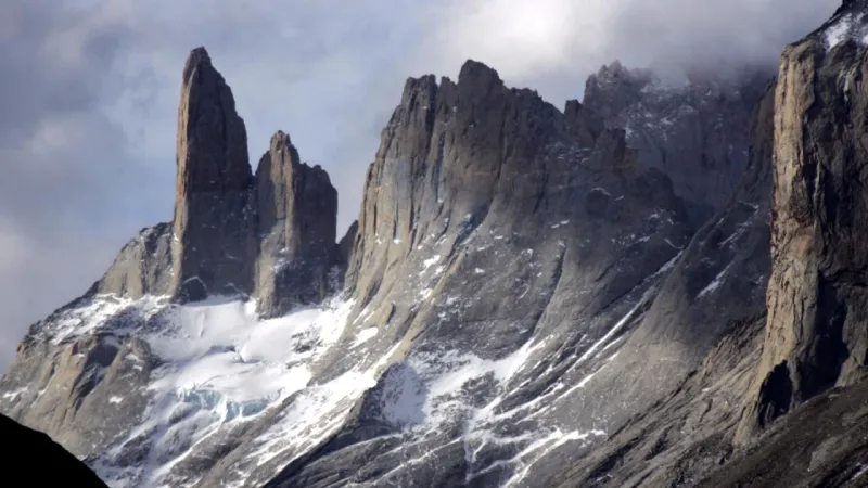 Şili'de doğa yürüyüşü yapan 5 turist fırtına nedeniyle öldü
