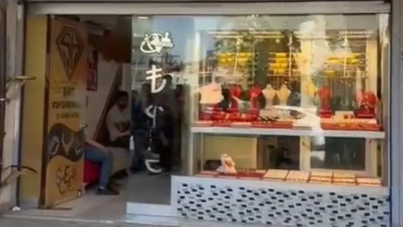 Soygun için girdikleri kuyumcuyu öldürdüler! 