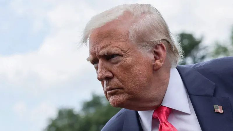 Trump, eski Başkan Biden'ın otomatik imzayla onayladığı kararnameleri iptal etti