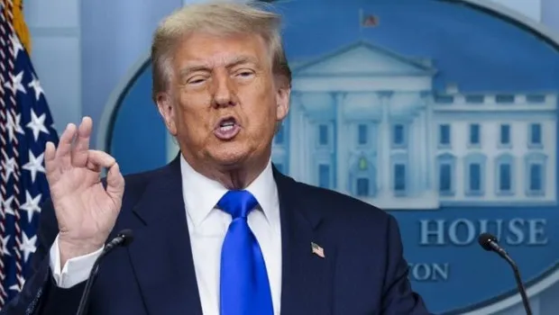 Trump'tan Şok İtiraf: Uyuşturucu Denizaltısı Vuruldu, İki Kişi İade!