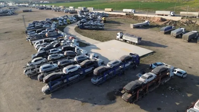 Uzak Doğu'dan getirilen ikinci el araçlar Suriye'ye taşınıyor!