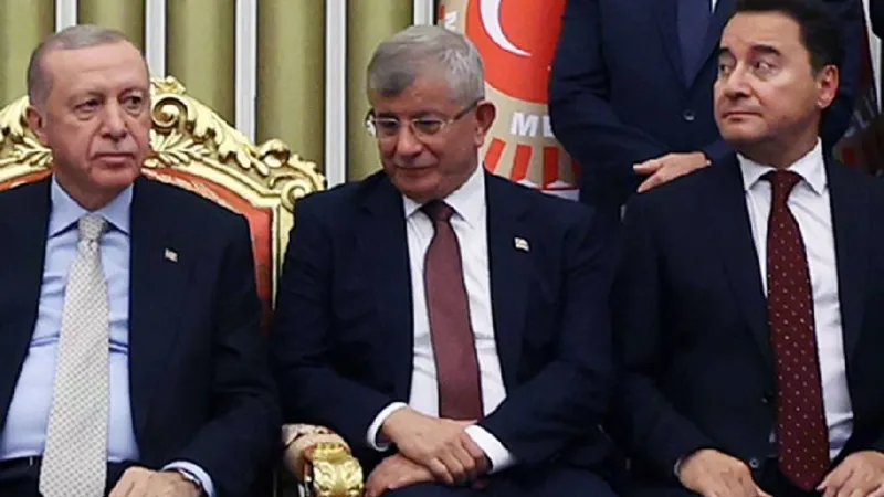 Erdoğan, Babacan ve Davutoğlu Aynı Karede! İşte O An